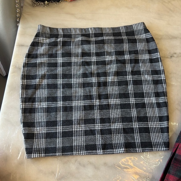 Plaid skirt medium - Picture 1 of 1
